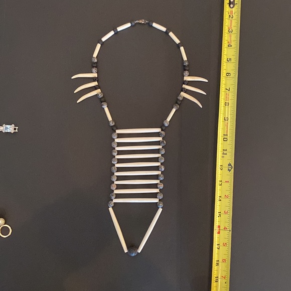 Tribal necklace hand made. Black with ivory colored beads of different shapes - Picture 3 of 6